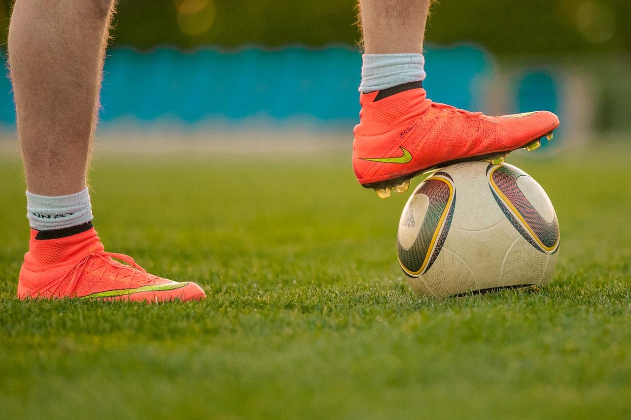 Jakie buty wybrać do gry w piłkę nożną?