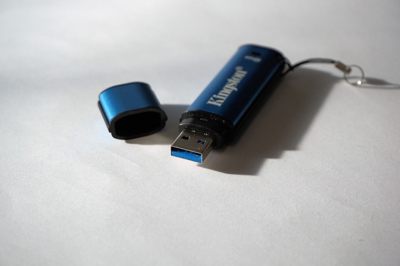Czy pamięć USB przyda się w biurze?