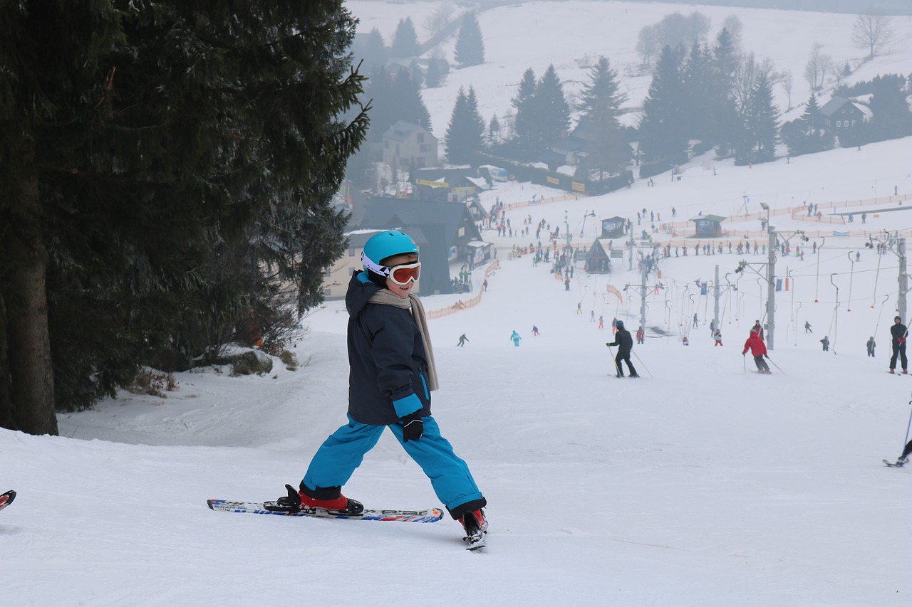 Pierwszy wyjazd z dziećmi na narty – dokąd pojechać?