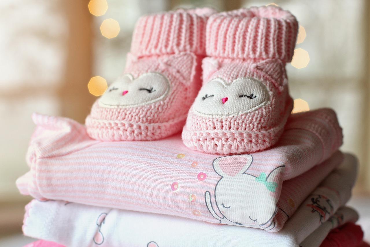 Funkcjonalne i wygodne – idealne ubranka dla niemowląt