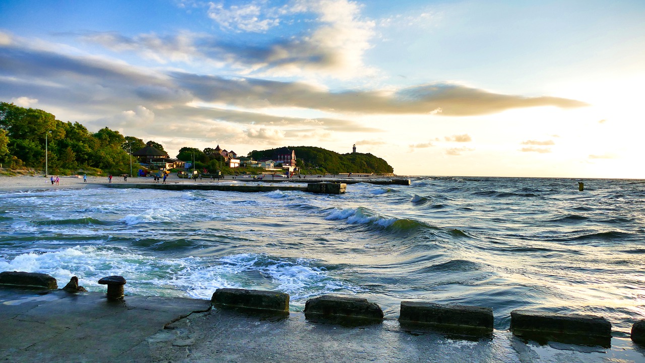 Uroki mieszkania nad morzem – dlaczego warto zamieszkać nad Bałtykiem?
