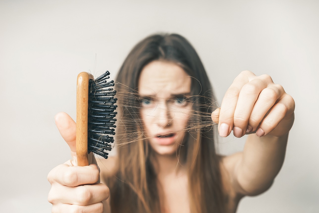 Jak odzyskać pewność siebie po utracie włosów?