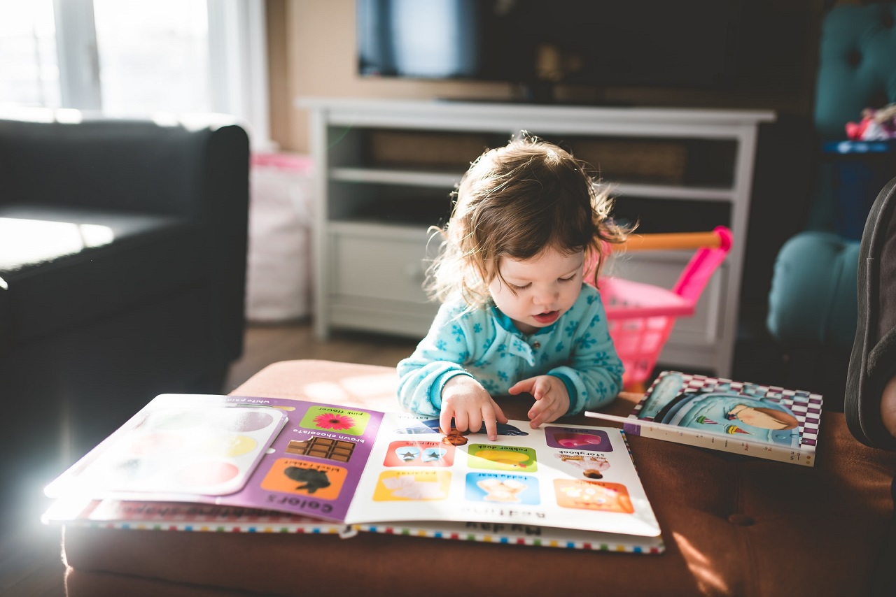 Od kiedy dziecko powinno sięgać po książki w obcym języku?