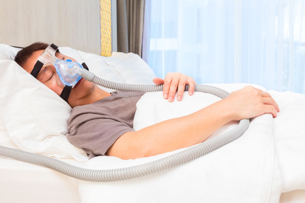Maska CPAP – czym jest i czy istnieją przeciwwskazania do jej noszenia?