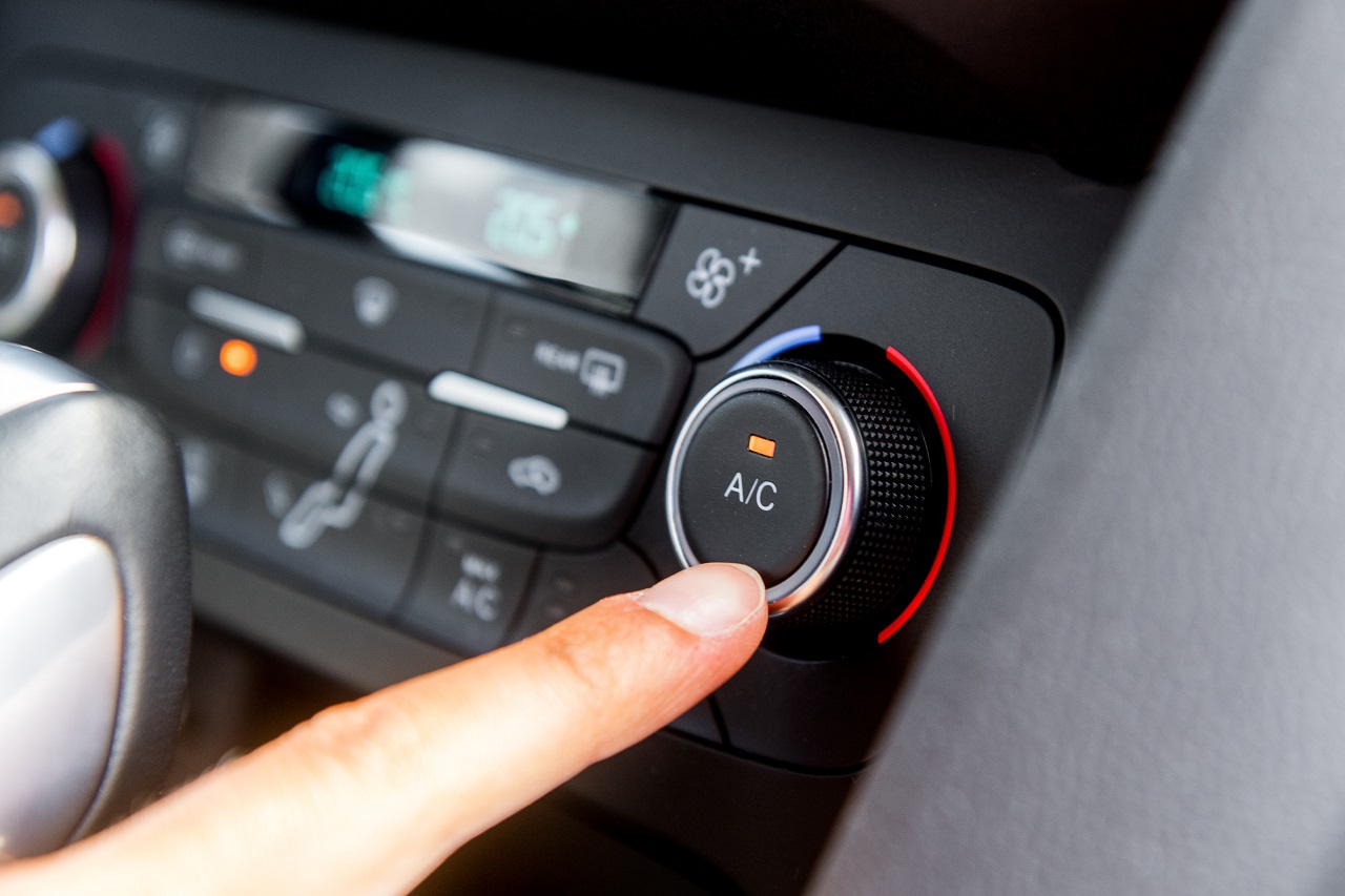 Jak działa klimatyzacja w samochodzie – wszystko co musisz wiedzieć na ten temat